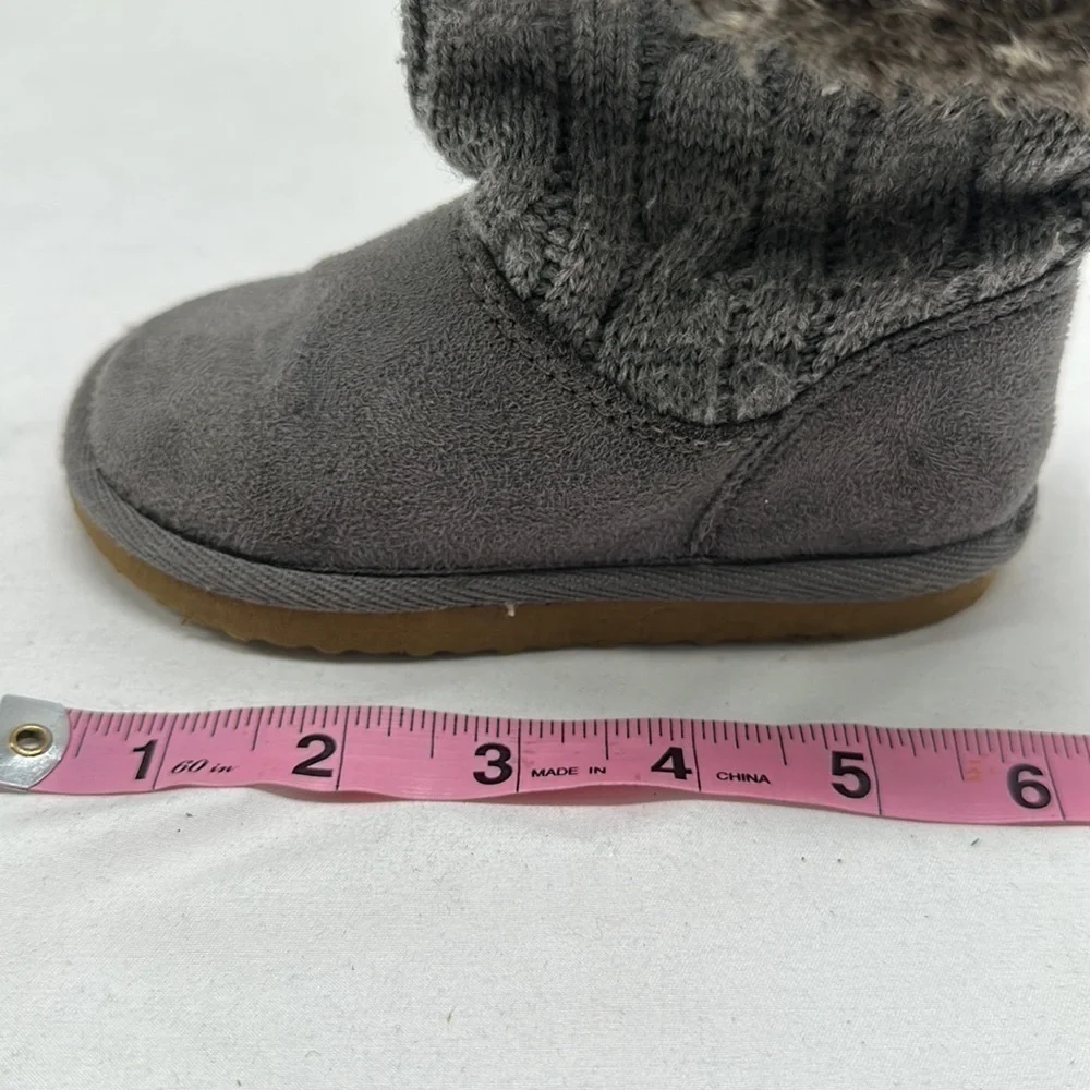 Carter’s Toddler Kids Gray Faux Fur Wool Boots Size 6